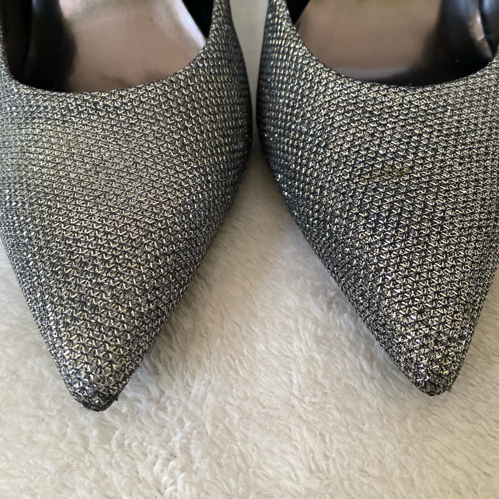 Guess Pewter Fabric Silver Sparkly Pointed Toe Hi… - image 3